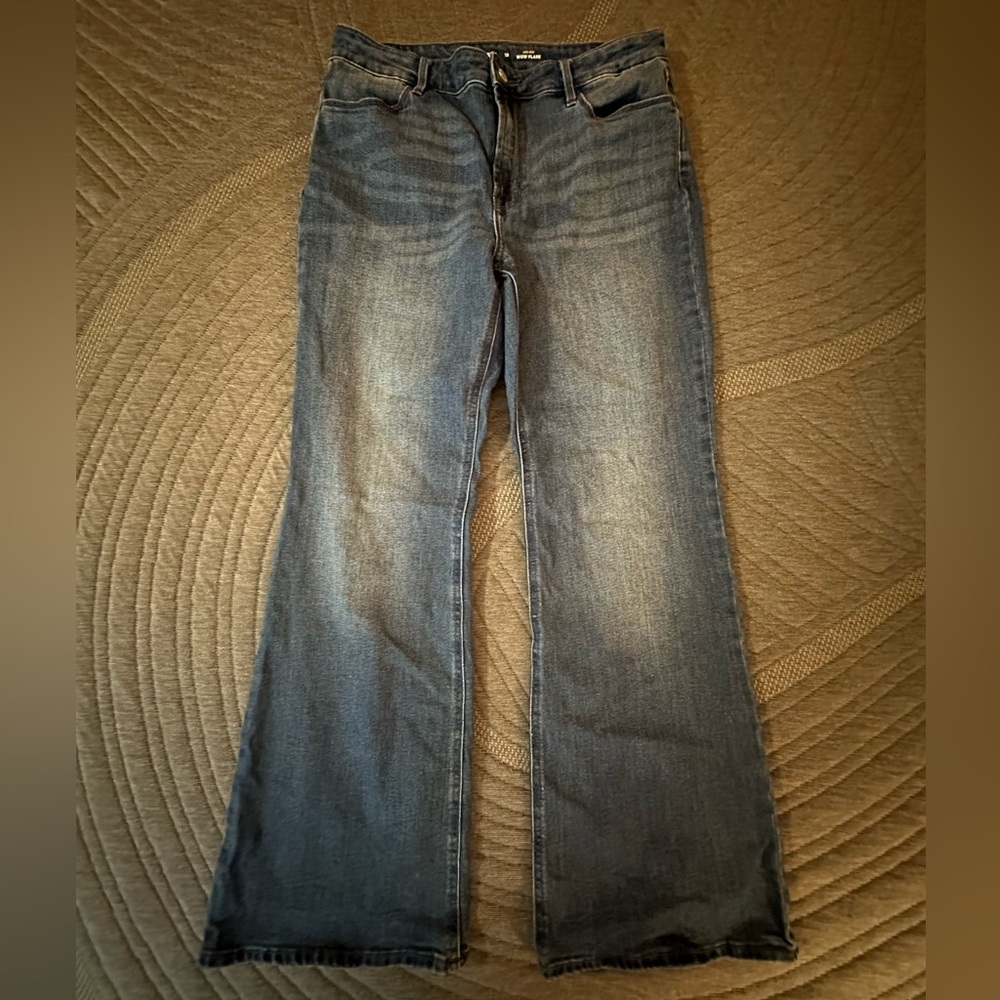 Old Navy Women's Wow Flare Jeans